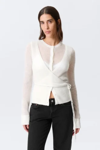 Wickel-Strickjacke aus Wollmischung mit Knopfleiste – Weiß Wickel-Strickjacke aus Wollmischung mit Knopfleiste – Weiß