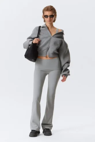 Yoga-Leggings mit gefalteter Taille und ausgestelltem Bein – Hellstaubgrau