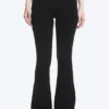 Yoga-Leggings mit gefalteter Taille und ausgestelltem Bein – Schwarz Yoga-Leggings mit gefalteter Taille und ausgestelltem Bein – Schwarz