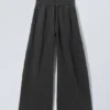 Zeilagige Standard-Jogginghose – Schwarz